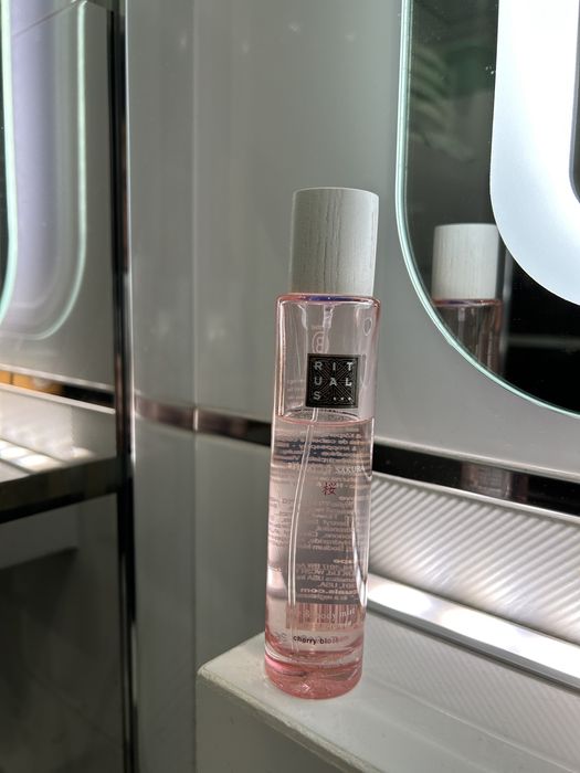 Rotuals Ritual of Sakura Hair