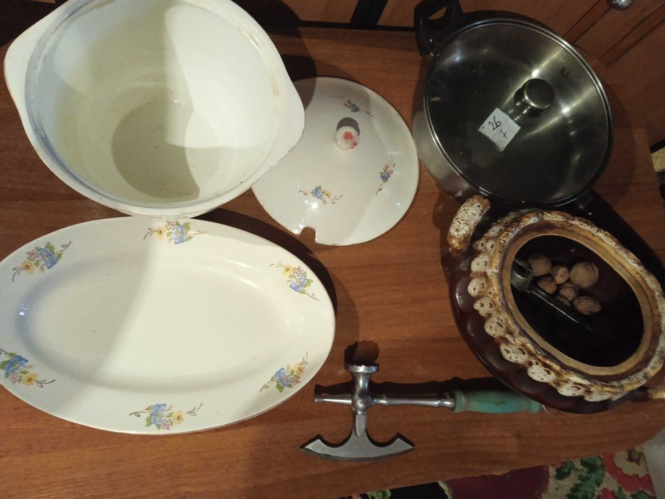 стаканы новые- Супница Блюдо Тарелки топорик для мяса