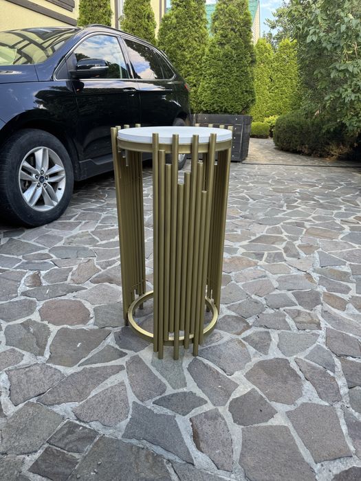 Столик або підставка декоративна (2 шт. в наявності)