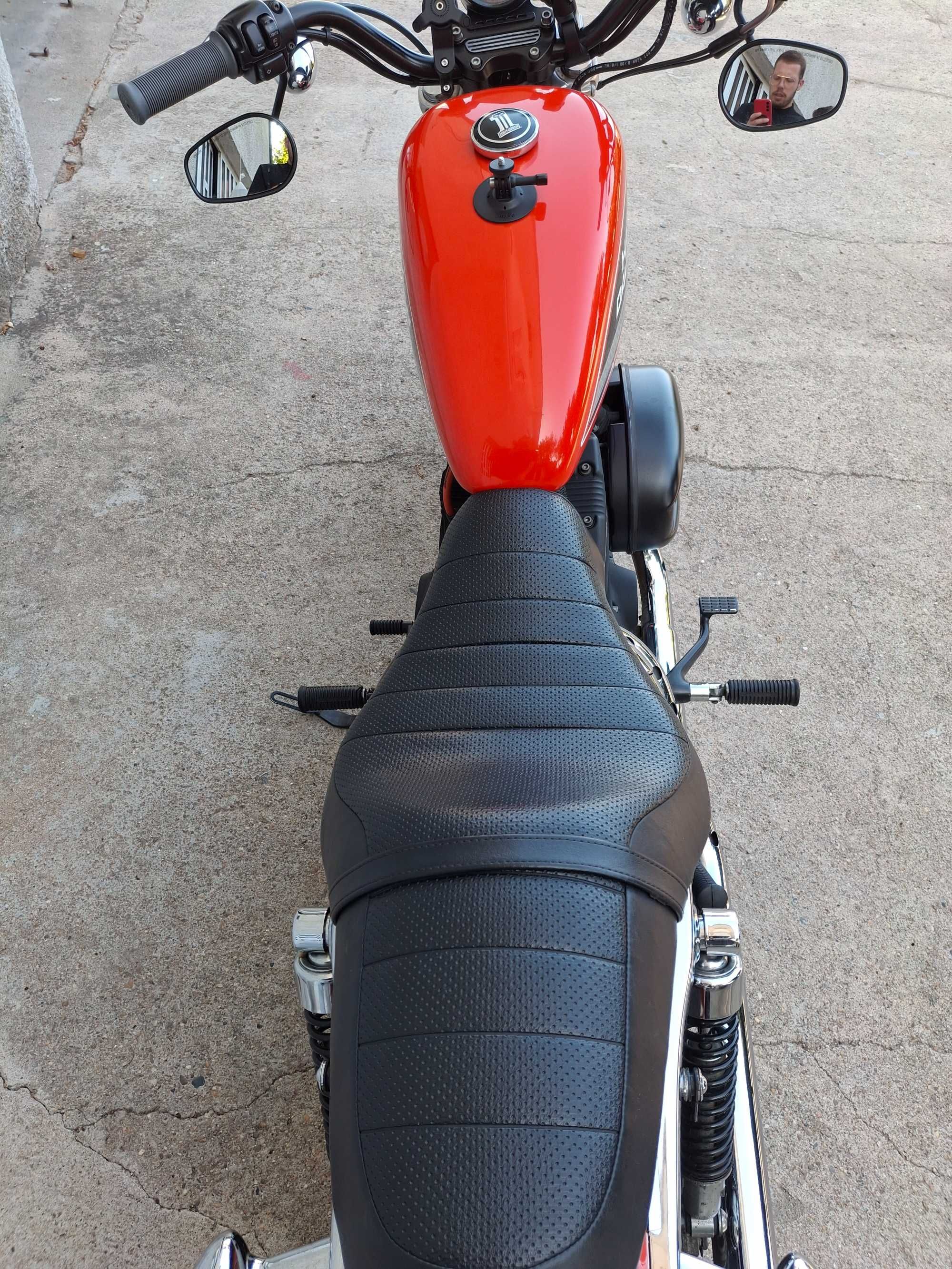 Harley Davidson 883R