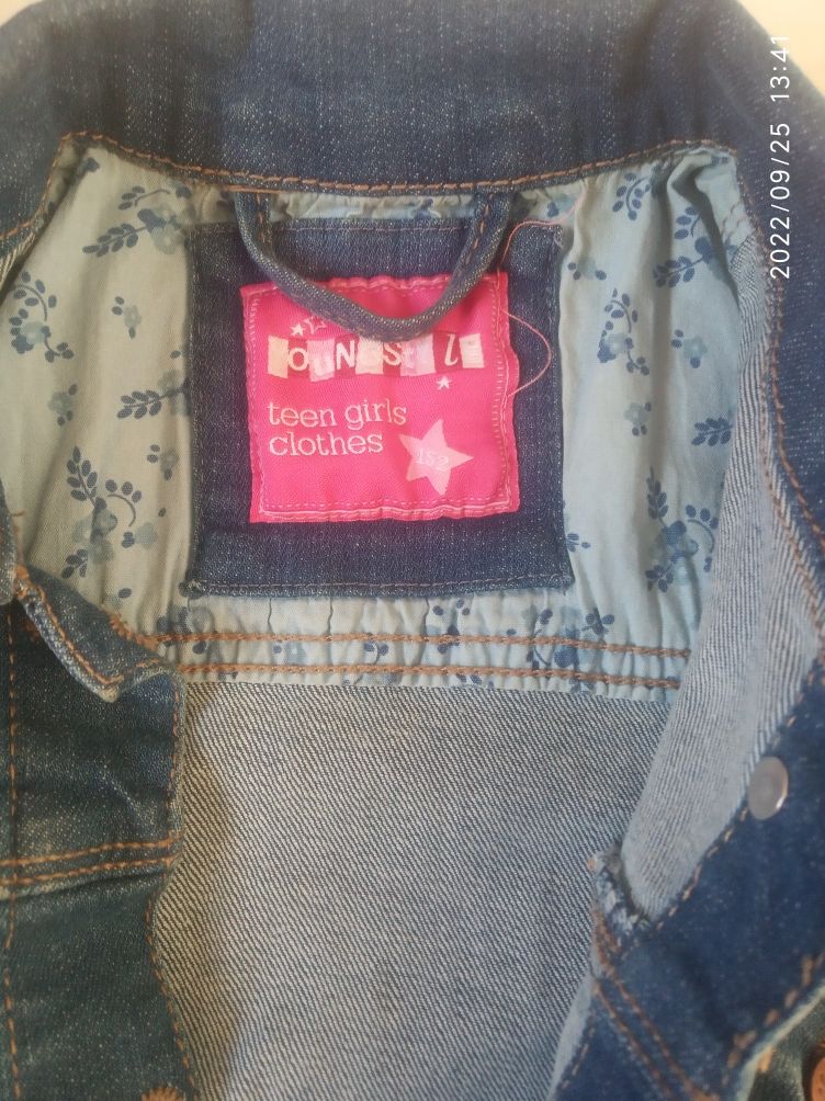 Sprzedam kurtkę jeans dziewczęcą r152