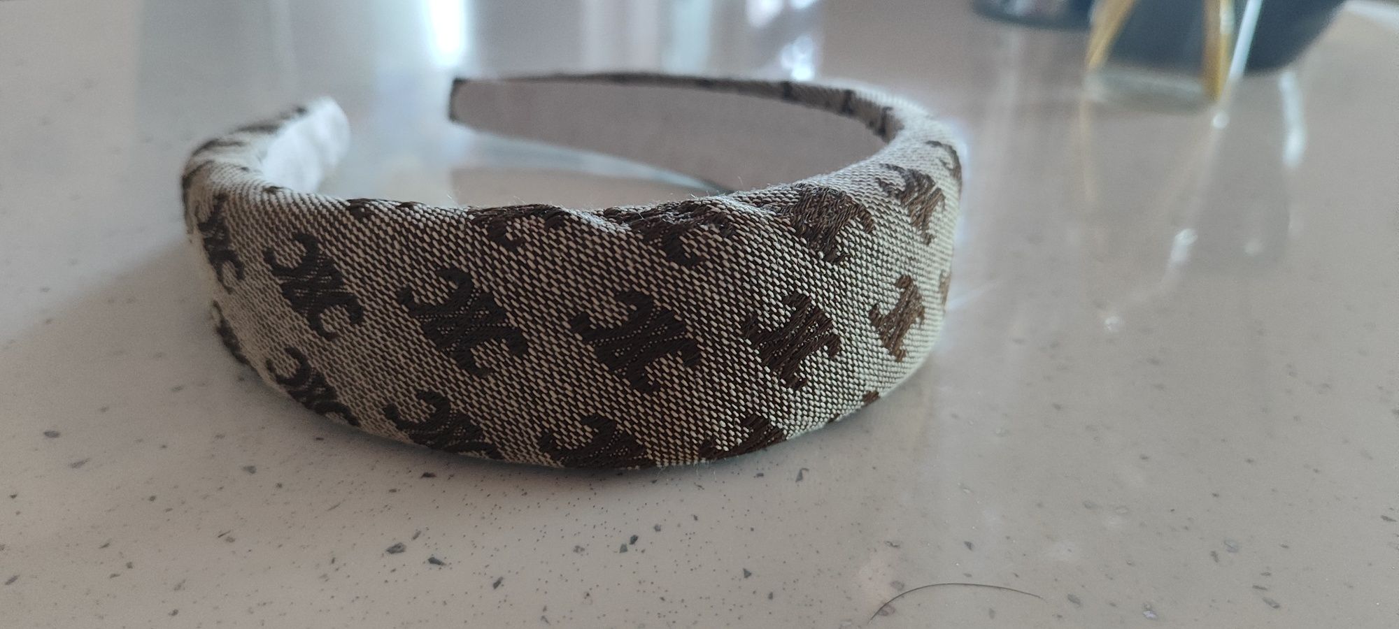 Hit opaska logo na włosy głowę