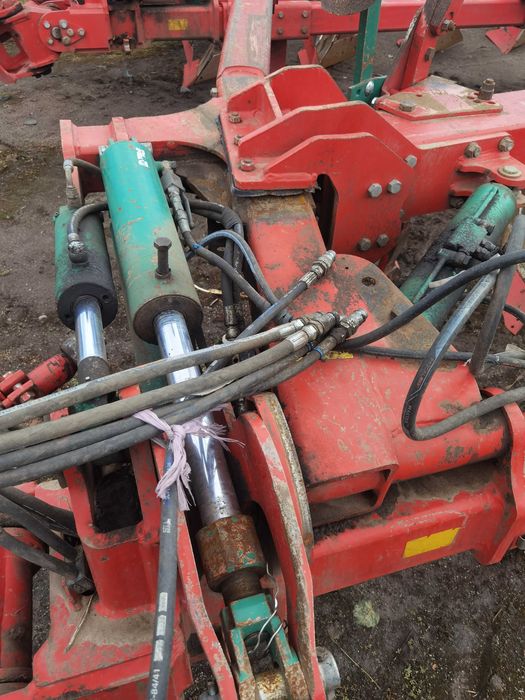 Продаються Плуги KVERNELAND RN 100