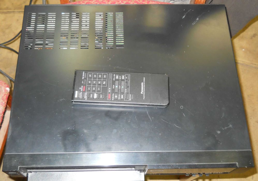 Видеомагнитофон Panasonic NV G50 HQ 4 head, почти не пользованный.