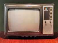 TV CRT Fidelis CB-330f a cores