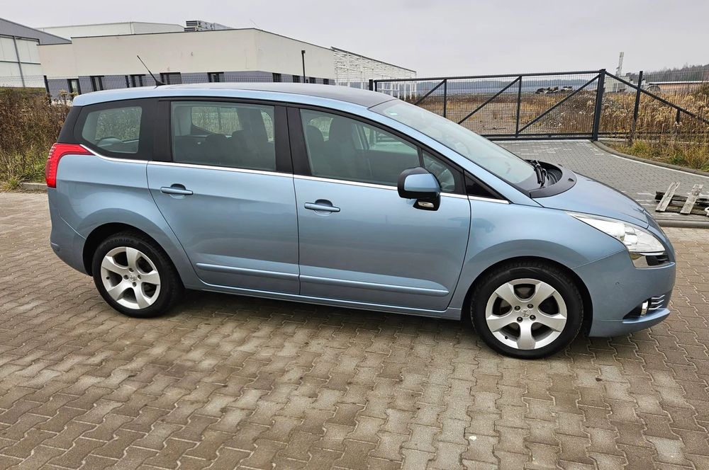 Peugeot 5008 2.0HDI 150KM 182tys km! Panoram PDC! ORYGINAŁ Zadbany