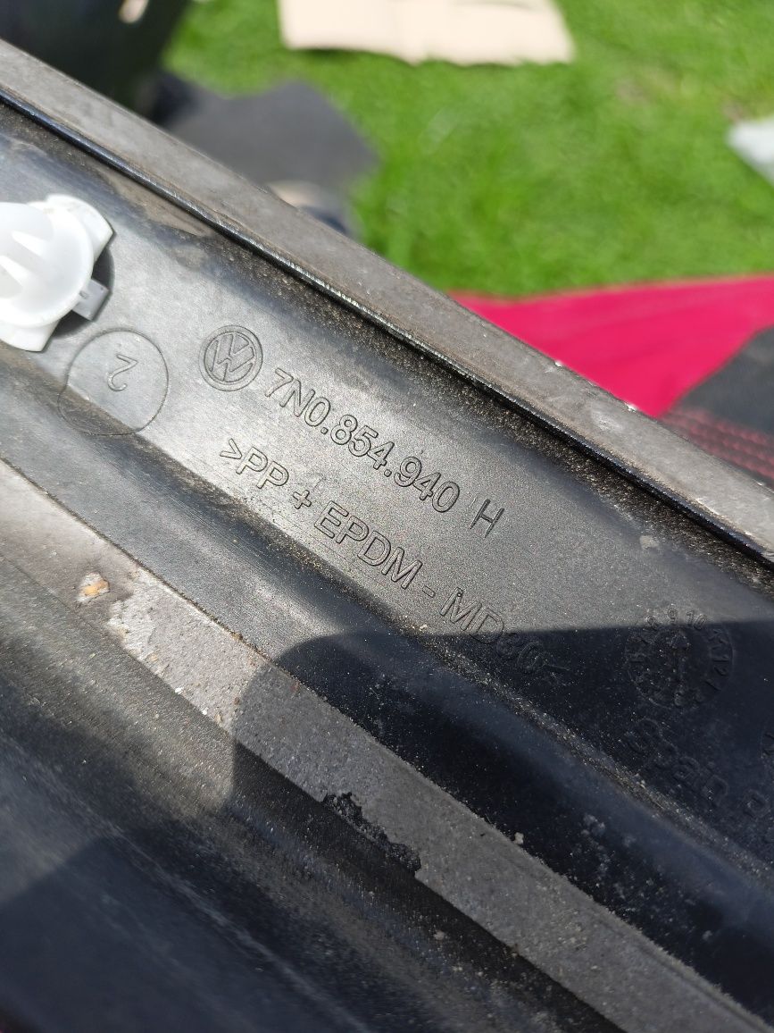 VW Sharan II 7N 7N0 10- listwa drzwi prawy przód prawa przednia
