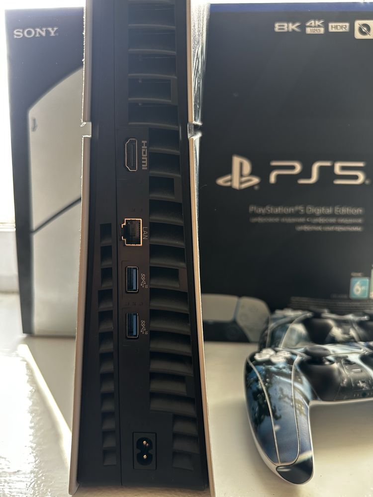 PlayStation 5 Slim Digital Edition 1TB Spider Man 2 джойстики CFI-2008
