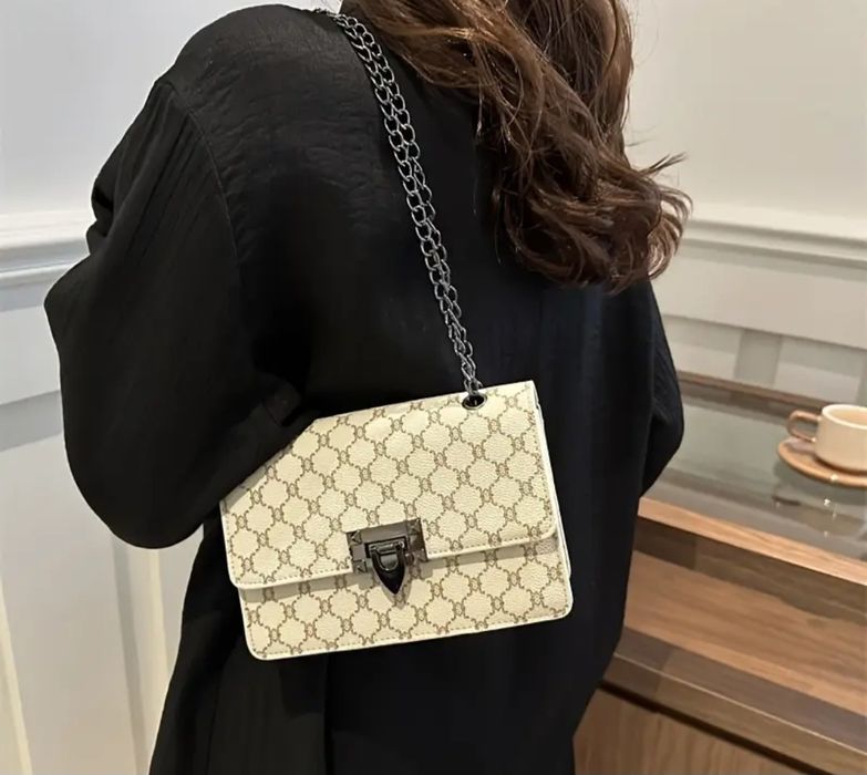 Продаю сумочку нову