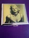 Cigarreira/"Carteira" Marylin Monroe NOVA, em metal.