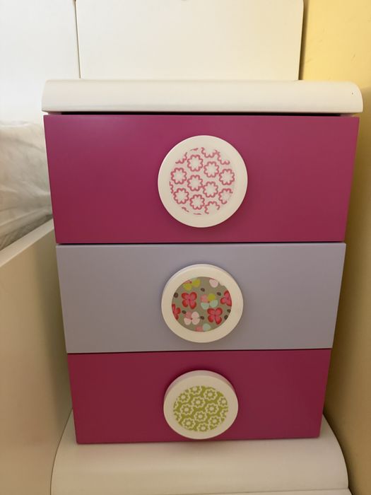 Beliche infantil de dois pisos