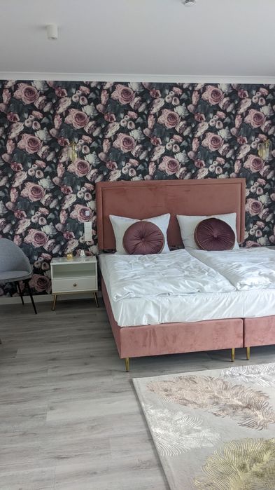 Łóżko NOWE z zagłówkiem i materacem 180x200