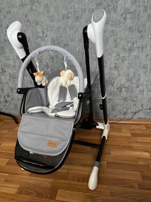 Стілець для годування 3 в 1 , гойдалка , шезлонг ( Майже Новий )