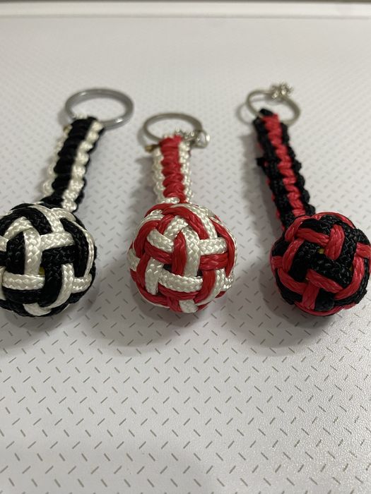Porta chaves feitos à mão/ paracord