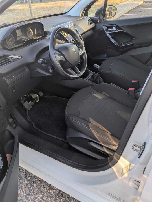 Peugeot 208 1.0 VTi (Gasolina) — 2013