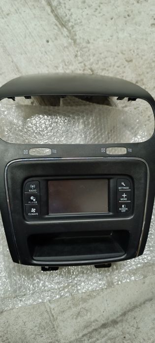 Рідна магнітола на Додж Джорні 2.4 2018 року