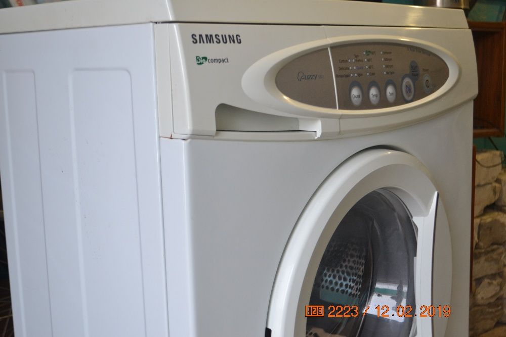 Продам стиральную машину Samsung fuzzy S821 3,5кг в отличном состоянии