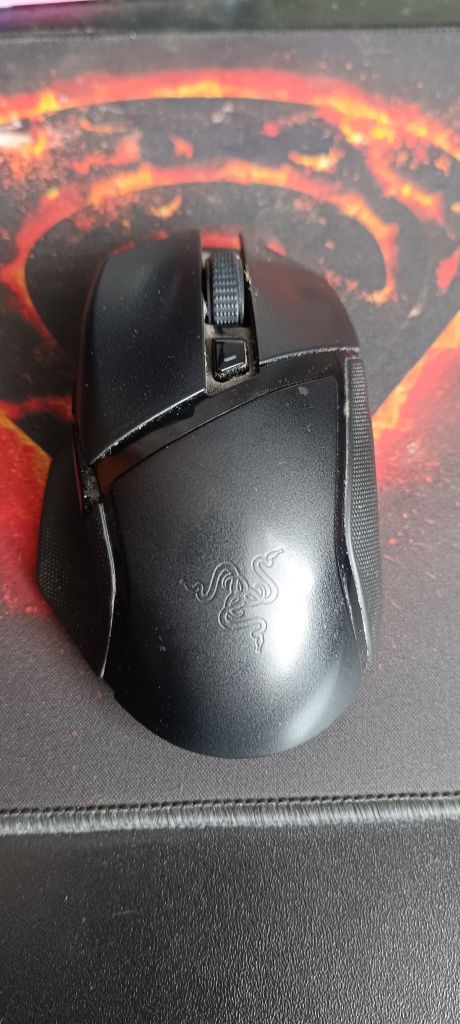 Sprzedam myszkę Razer basilisk x hyperspeed