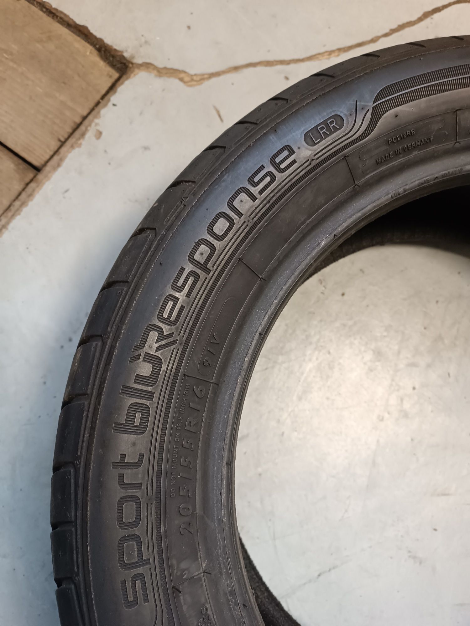 205/55R16 Dunlop Sport BluResponse