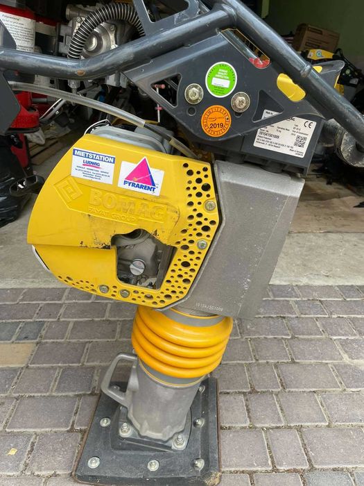 Вібронога. Газова трамбовка Bomag BT 65 G. Вібротрамбовка.