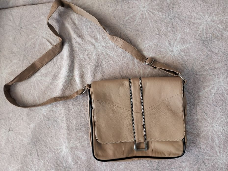 Шкіряна бежева сумка