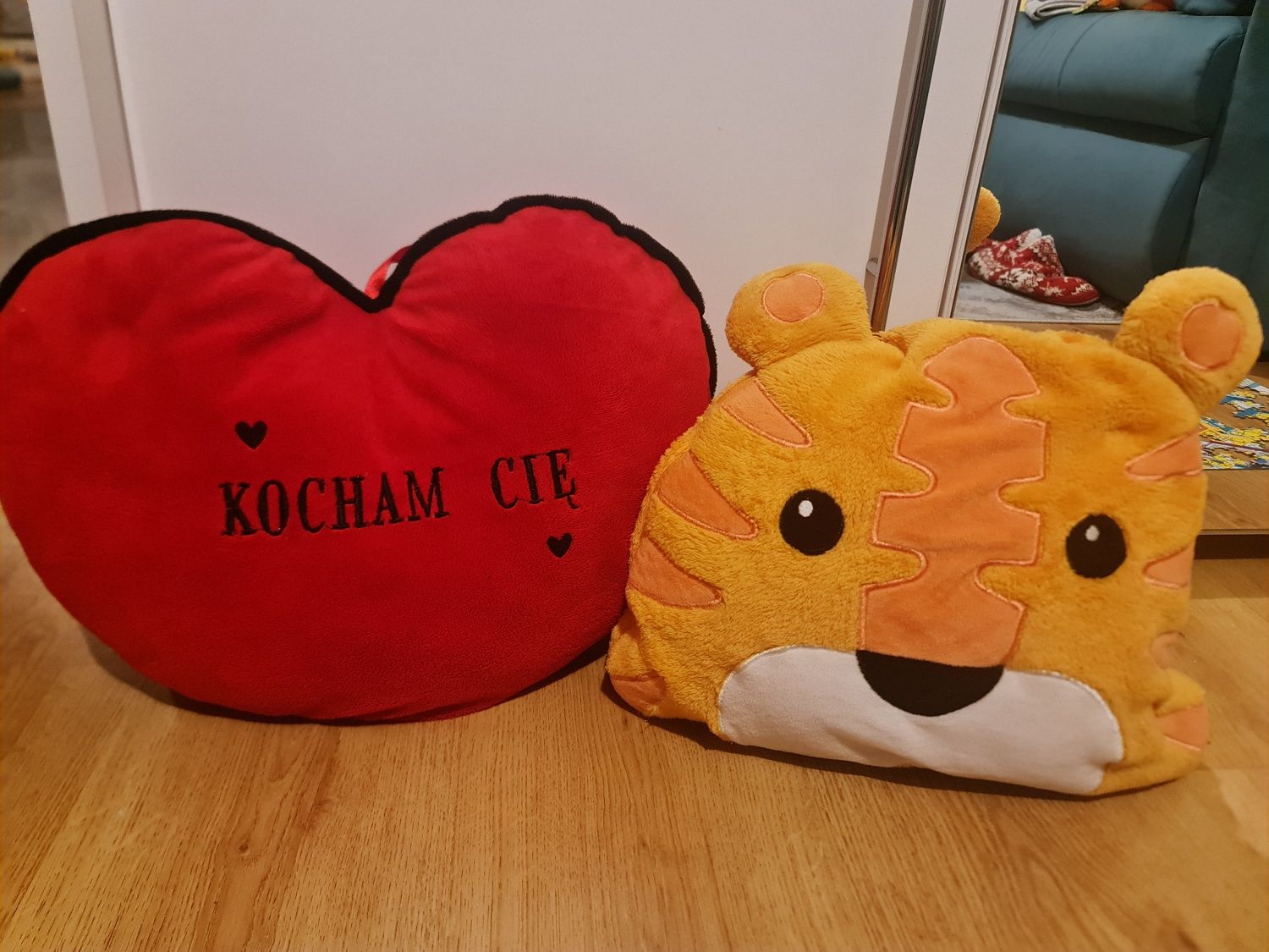 Poduszki dekoracyjne koc