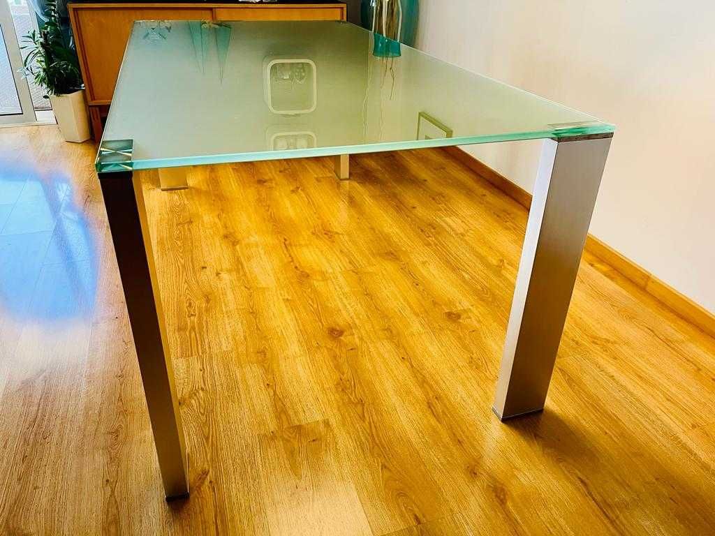 Mesa de Jantar em Vidro Design