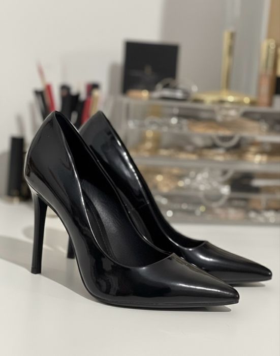 Sapatos altos pretos Bershka NOVOS