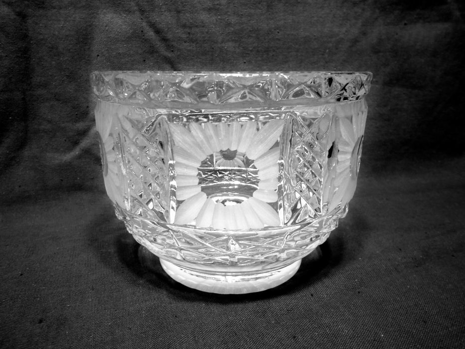 Ваза для конфет хрустальная и др.