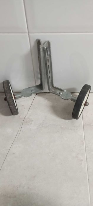 Rodas laterais de bicicleta de criança