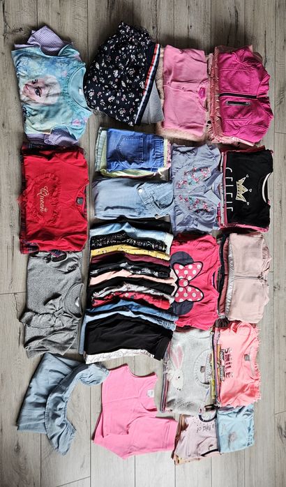 Zestaw ciuchów dla dziewczynki roz 122-128