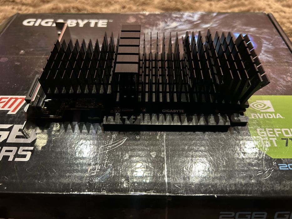 Продам видеокарту nvidia geforce gt 710