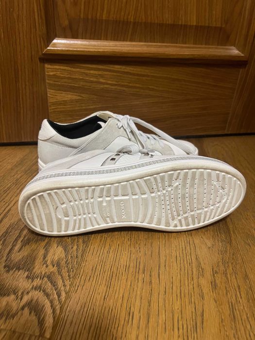 Жіночі кросівки GEOX