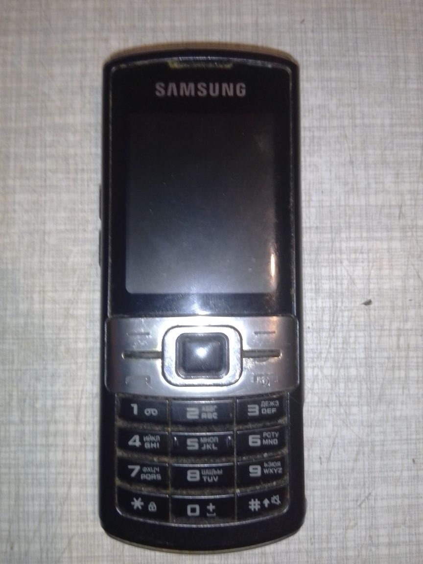 Телефон Samsung c3010