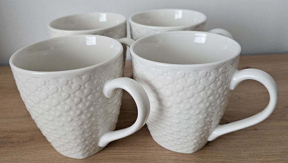 Kubki białe serca serduszka 4szt. 300ml