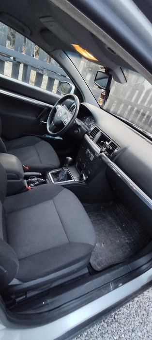 Vectra C lift na zimówkach aktualne opłaty hak odpinany opel kombi