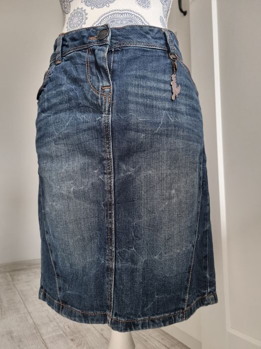 Denimowa jeansowa spódnica orsay
Szerokość w pasie 43 cm 
Długość całk