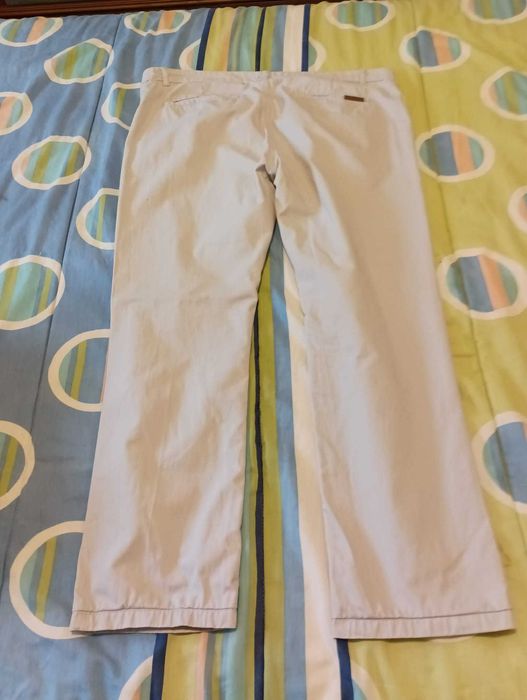 Três Pares de Calças de Homem