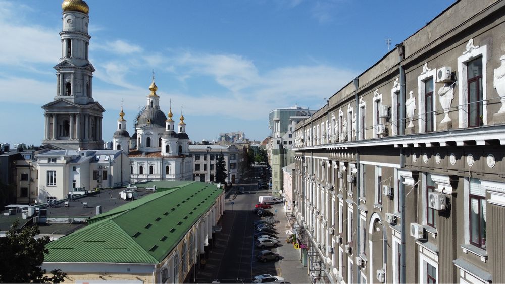 Оренда приміщеня 92 кв.м./Центр/м.'пл.Конституції' 500 метрів