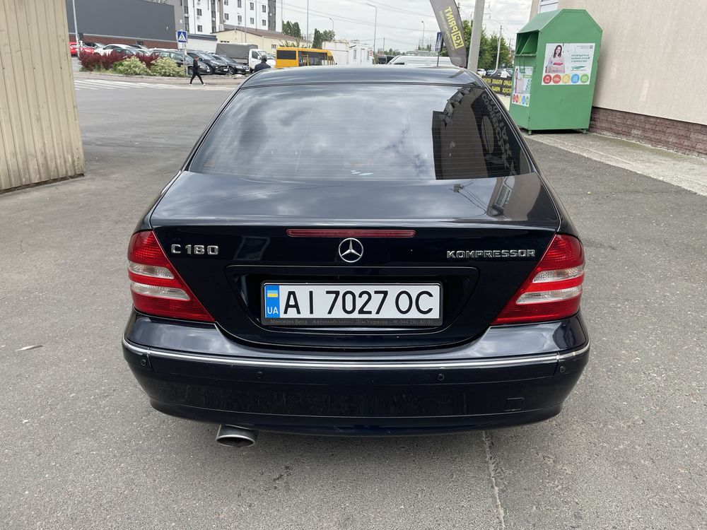 Mercedes-Benz c-class