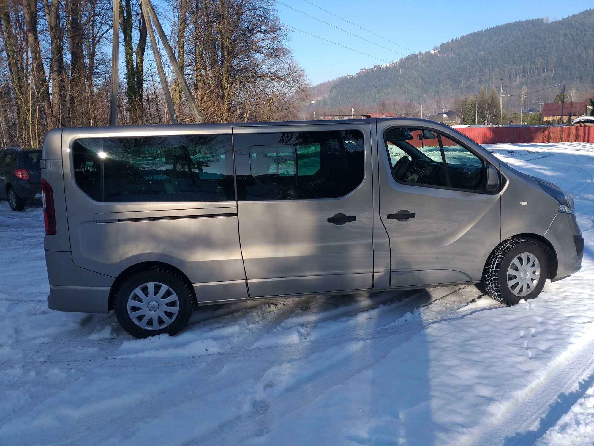 Kierowca bus na lotnisko wesela transport przewóz osób  transfer