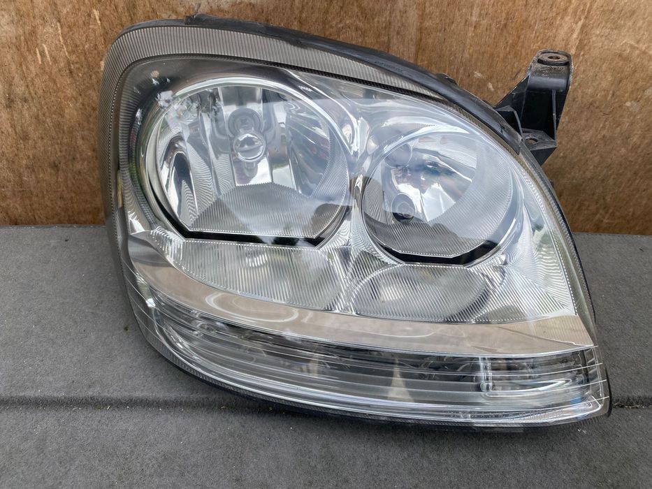 lampa nissan almera tino prawa EU cała