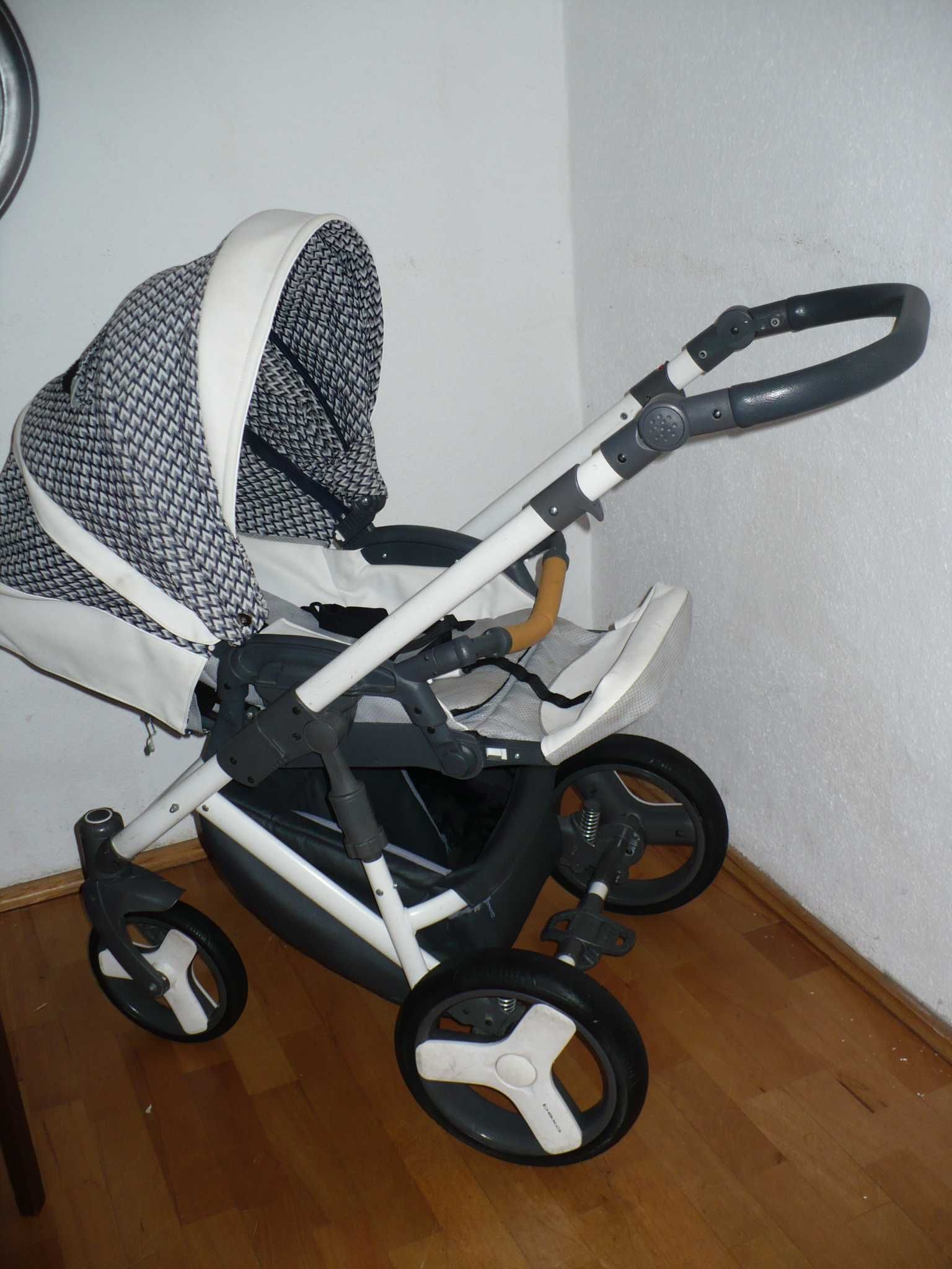 Fajny ,zadbany wózek3 w1