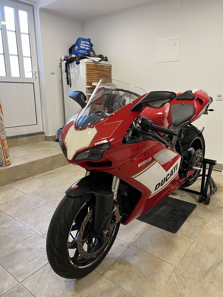 Ducati 1198.