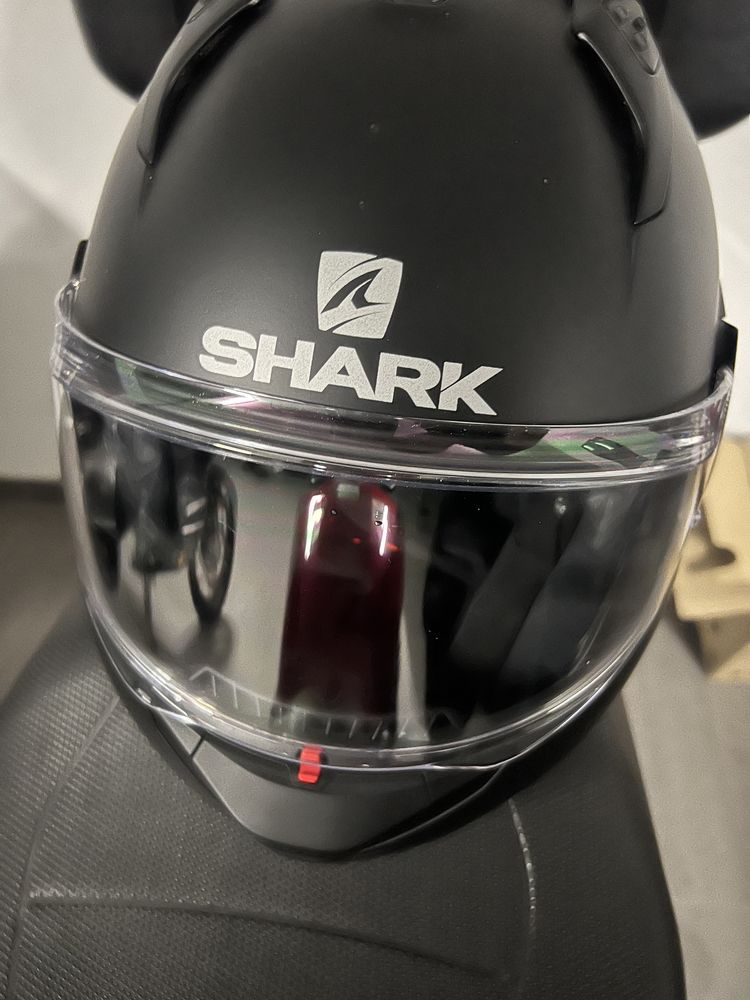 Capacete shark modular modelo evoline preto mate abertura a 180