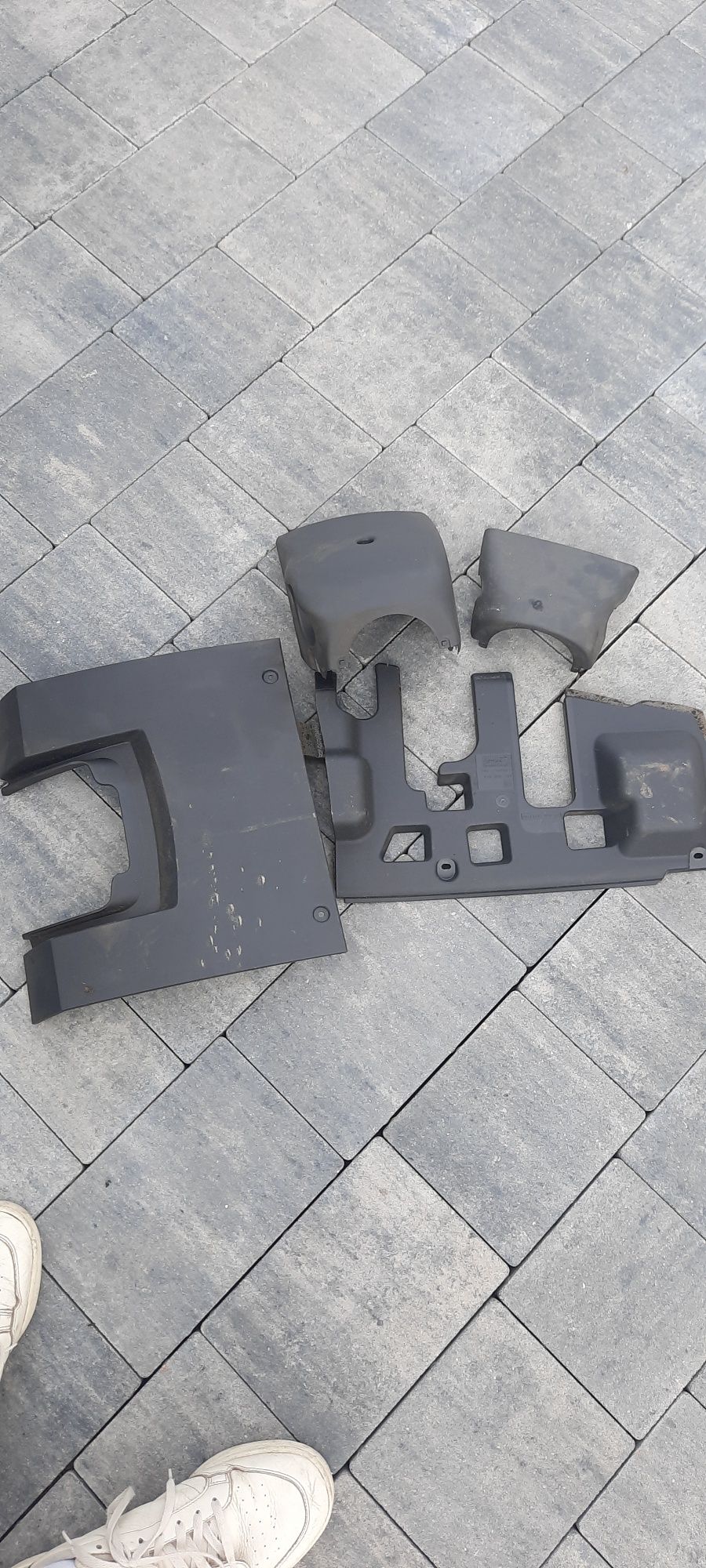 Opel meriva plastikowe osłonowy kierownicy.