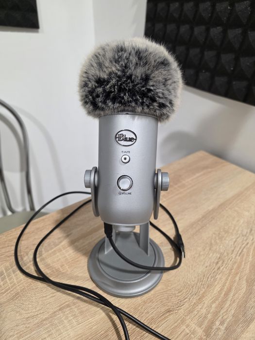 Микрофон Blue Yeti