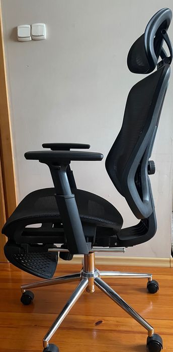 Fotel obrotowy Mark Adler Expert 5.7 Black