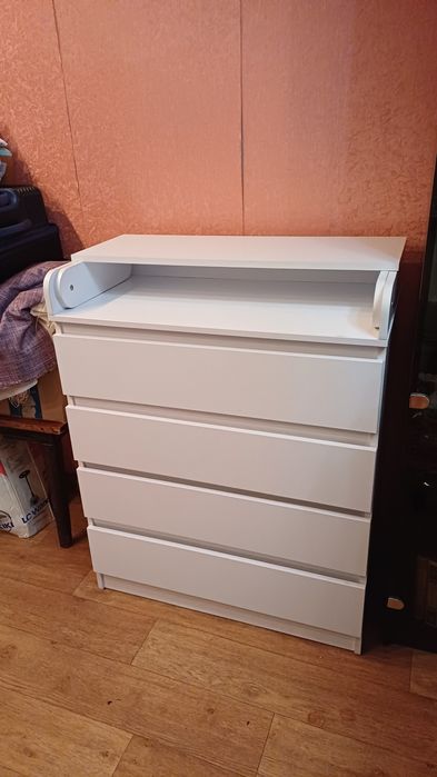 Комод з пленатором