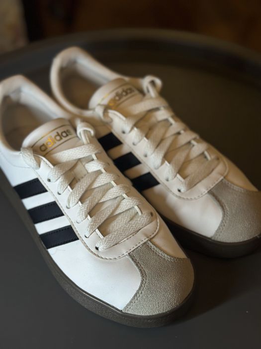 Кросівки adidas, оригінал